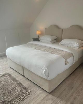 Two Bedroom Deluxe Sea View Guest Suite
