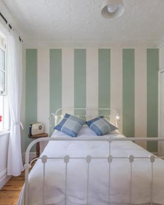 Islay House - Stripey Room
