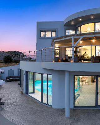 Villa Zafira - Seaview Manor with Heated Pool