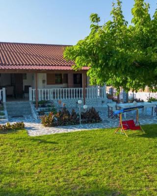 Seaside Retreat for Families and Pets