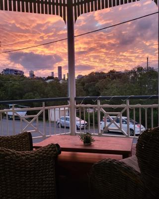 Urban Riverside Rest