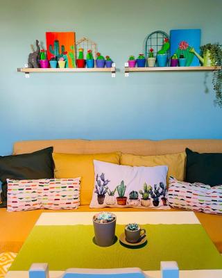 Colorful,newly renovated artistic apartment in the port of Gavrio