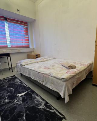 Office House Services 670
