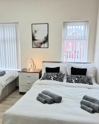 Rooms in Manchester 6 minutes Drive to Victoria Station