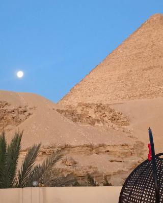 Crystal pyramid inn