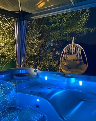 T&A Lodge AVEC SPA JACUZZI à 11km de la plage