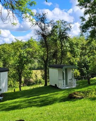 Petit a Petit - gypsy wagons and Bell tents in the Bourgogne