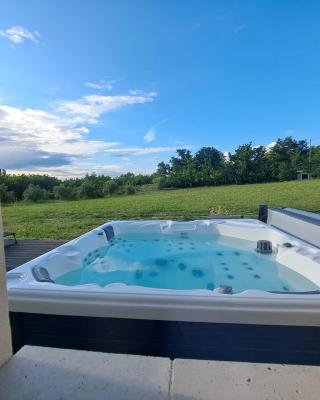 Gîte de charme SPA privatif L'oustau di Tonin