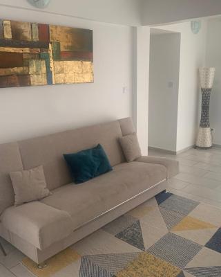 F3 dans maison individuelle avec jardin arboré