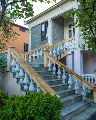 Vakho house