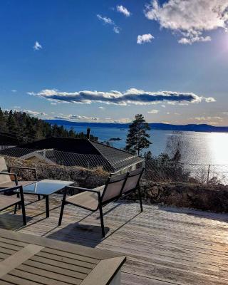 Flaskebekk at Nesodden with unbeatable Oslo Fjord views and a private beach hut