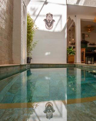 Riad Larbi Khalis
