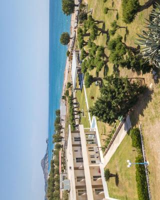 Al Mare Apartments