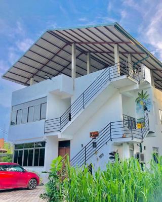Ceylon Lodge - Airport Transit Hostel