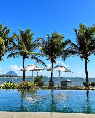 Latitude Luxury Seafront Suite