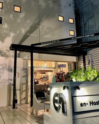 En- Hostel & Café bar