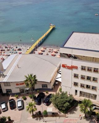 Aragosta Hotel & Restaurant