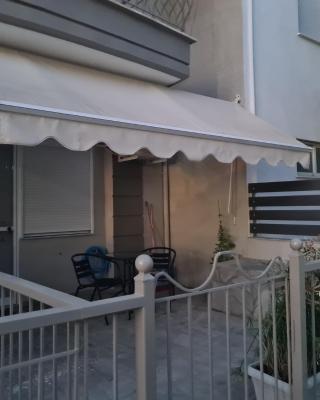 Makis Apartments Touzla