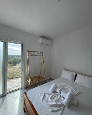 Ambelas Guest Rooms 4