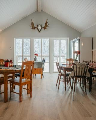 Auktsjaur Country House