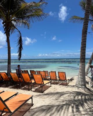 Oneiro Suites with Sea View