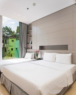 Lucky Star Hotel Q5