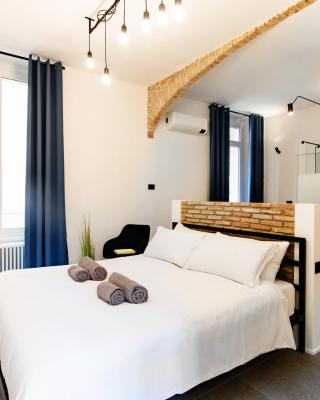 Guesthouse Linaio - The House Of Travelers