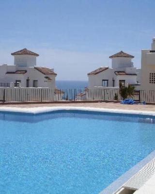 6-bed Luxury apartment in Marina Alcaidesa