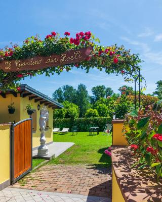B&B Il Giardino dei Poeti and Apartaments