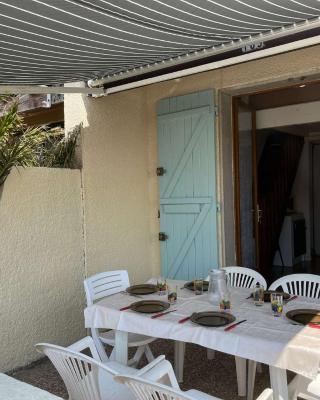 Maison cabine mezzanine 6 couchages PORT LEUCATE NATURISME PL070-103