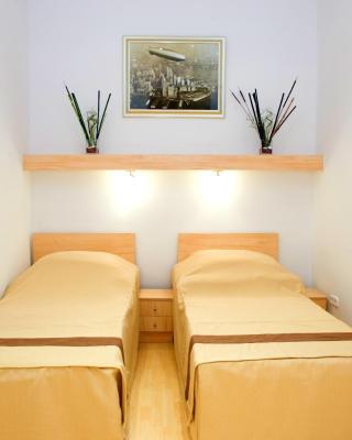 Centrooms House