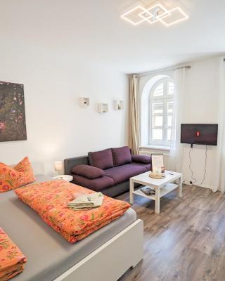 F0 - Urlaubsmagie - Kleine voll ausgestattete Wohnung mit Gemeinschaftsgarten, -pool & -sauna