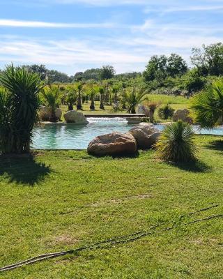 Le Mas des Cerisiers JACUZZI et SAUNA inclus pour tous les logements