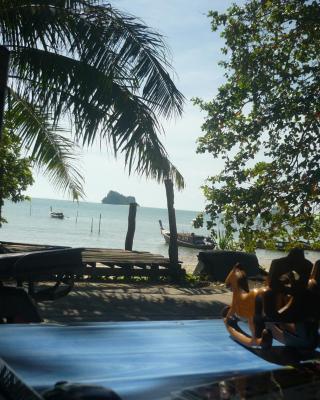 Pasai Beach Lodge