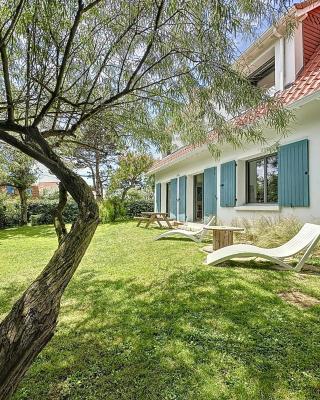 Les Pins : Rez de jardin proche plage