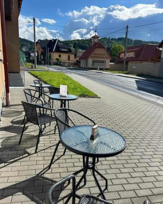 Penzion a restaurace Na Salaši