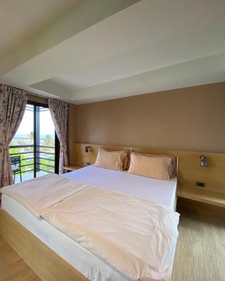 Huahin Place Guest House