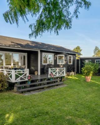 Stunning Home In Faxe With Wifi