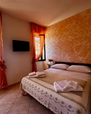 Casa via Appia Scauri - luminosa, grande a 250 m dal mare e dalla stazione ferroviaria