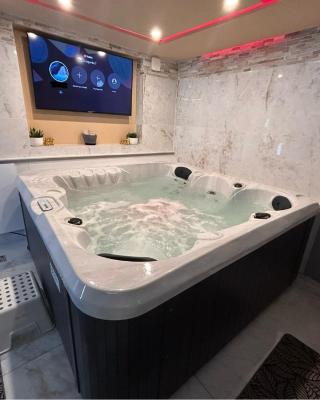 Spa Jacuzzi Moon White