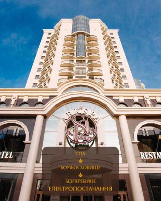 Ark Palace Hotel & SPA