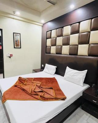 Hotel Spot Inn Paharganj Near New Delhi Railway Station