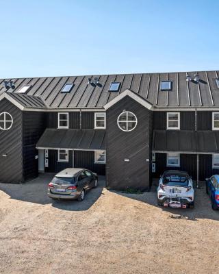 Lejl, 207 St,