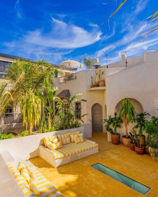 Suites & Spa BY XO-RIAD