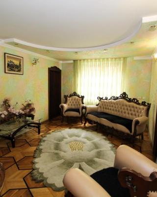 Будинок "Змерега"