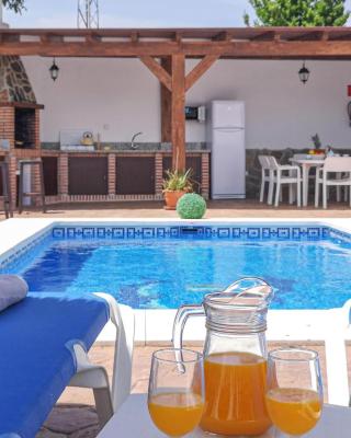 Awesome Home In Algatocín