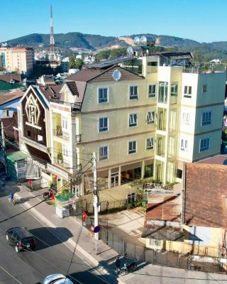 Phùng Thịnh Hotel