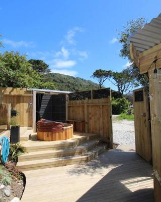 Delightful 1 bedroomed tiny house with sauna