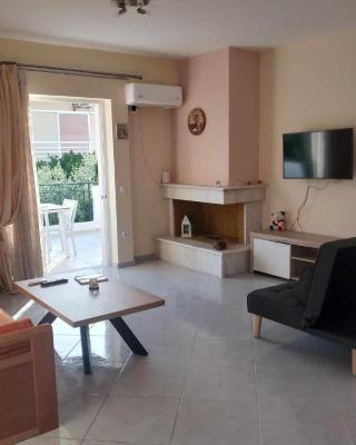 Μarina Apartment Fully Renovated by the sea