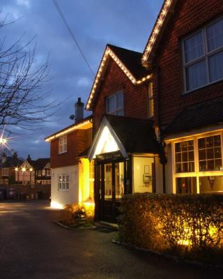 Corner House Hotel Gatwick with Holiday Parking